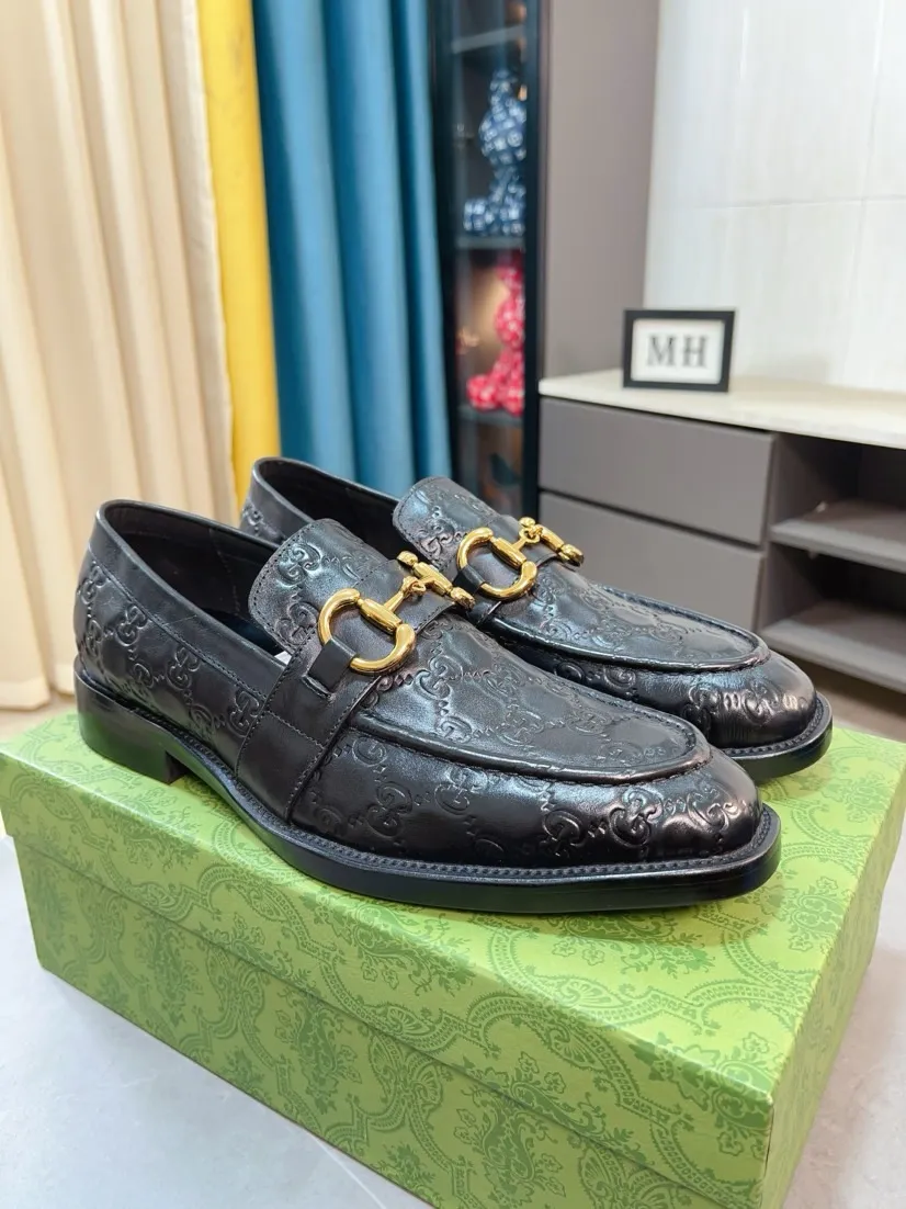 Factory price 500🌹🌹 [GUCCI Gucci] A new style of formal men's leather shoes is coming~ The original quality upper is made of cowhide imported from Italy + soft and delicate leather, comfortable and soft first-layer cowhide lining, rubber wear-resistant outsole, the shoe shape is dignified and domineering, and the luxury charm cannot be concealed! The natural and free nouveau riche leads the trend. Code number: 38-44
